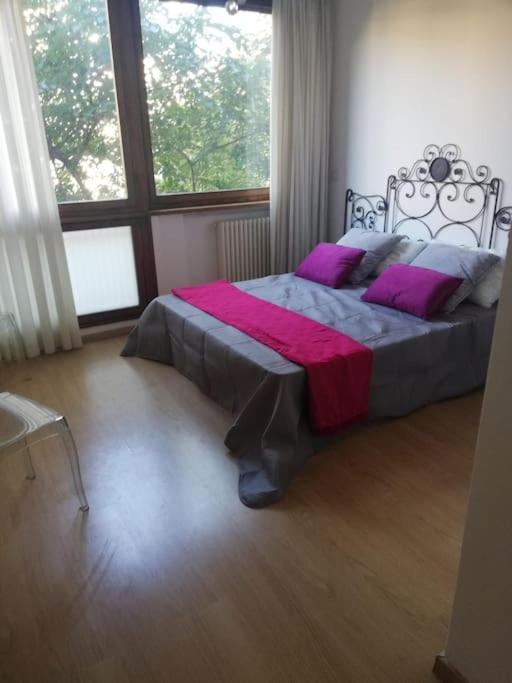 Vanity - 4 Bedrooms With 4 Bathrooms - Ac & Wifi Rom